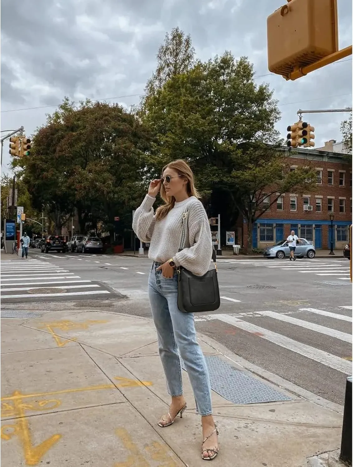 BOSTANTEN Crossbody Bags for Women Trendy Vegan Leather Hobo Handbags Fashion Shoulder Purse with Adjustable Guitar Strap