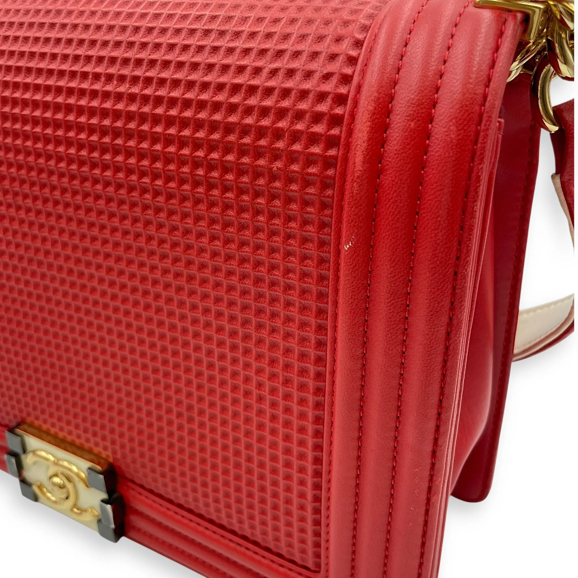 Cube Embossed Boy Medium (28cm) Red, Cream Crossbody Bag in Calfskin, Gold hardware