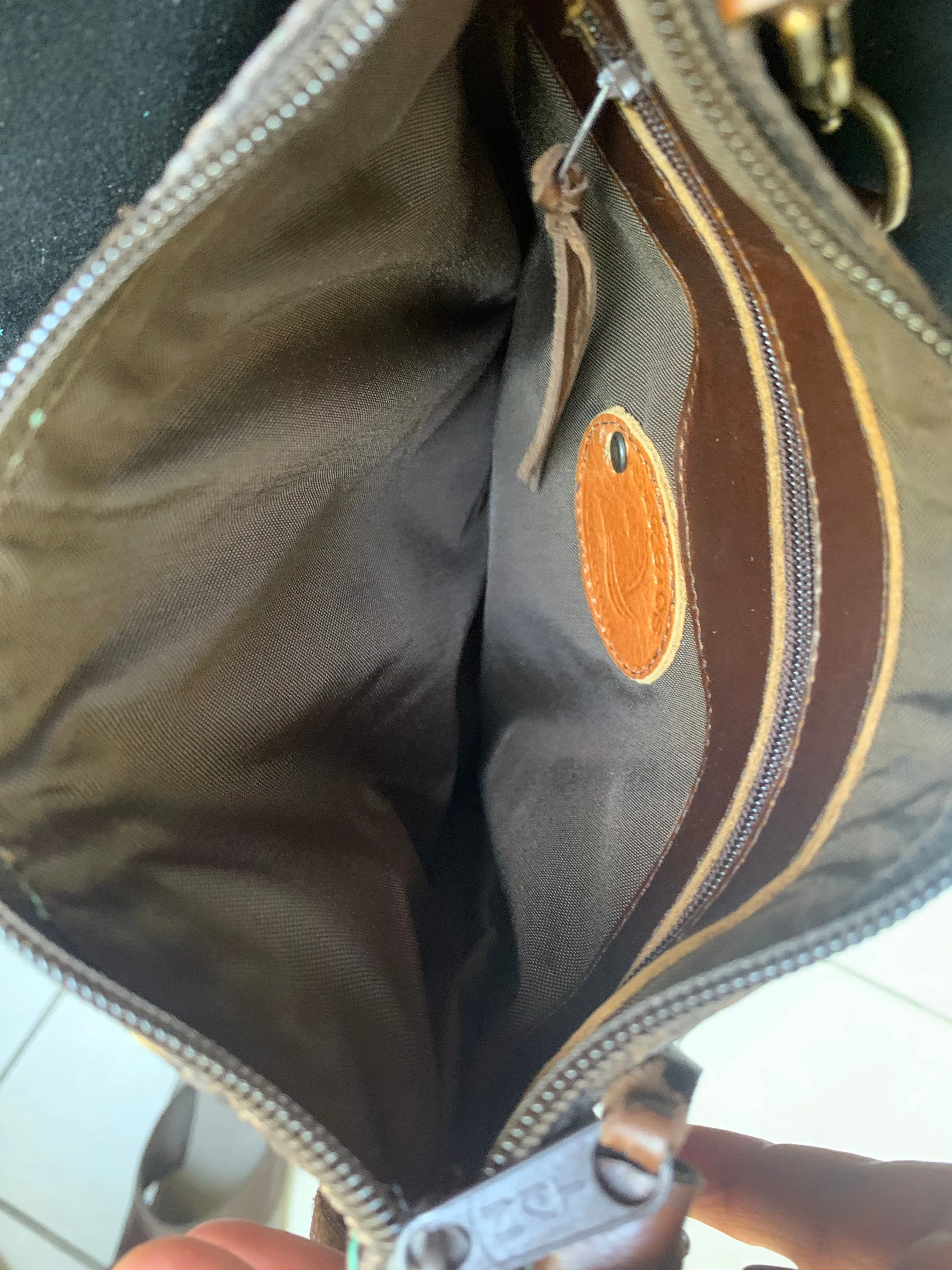 Embossed leather & cowhide crossbody/Hipster