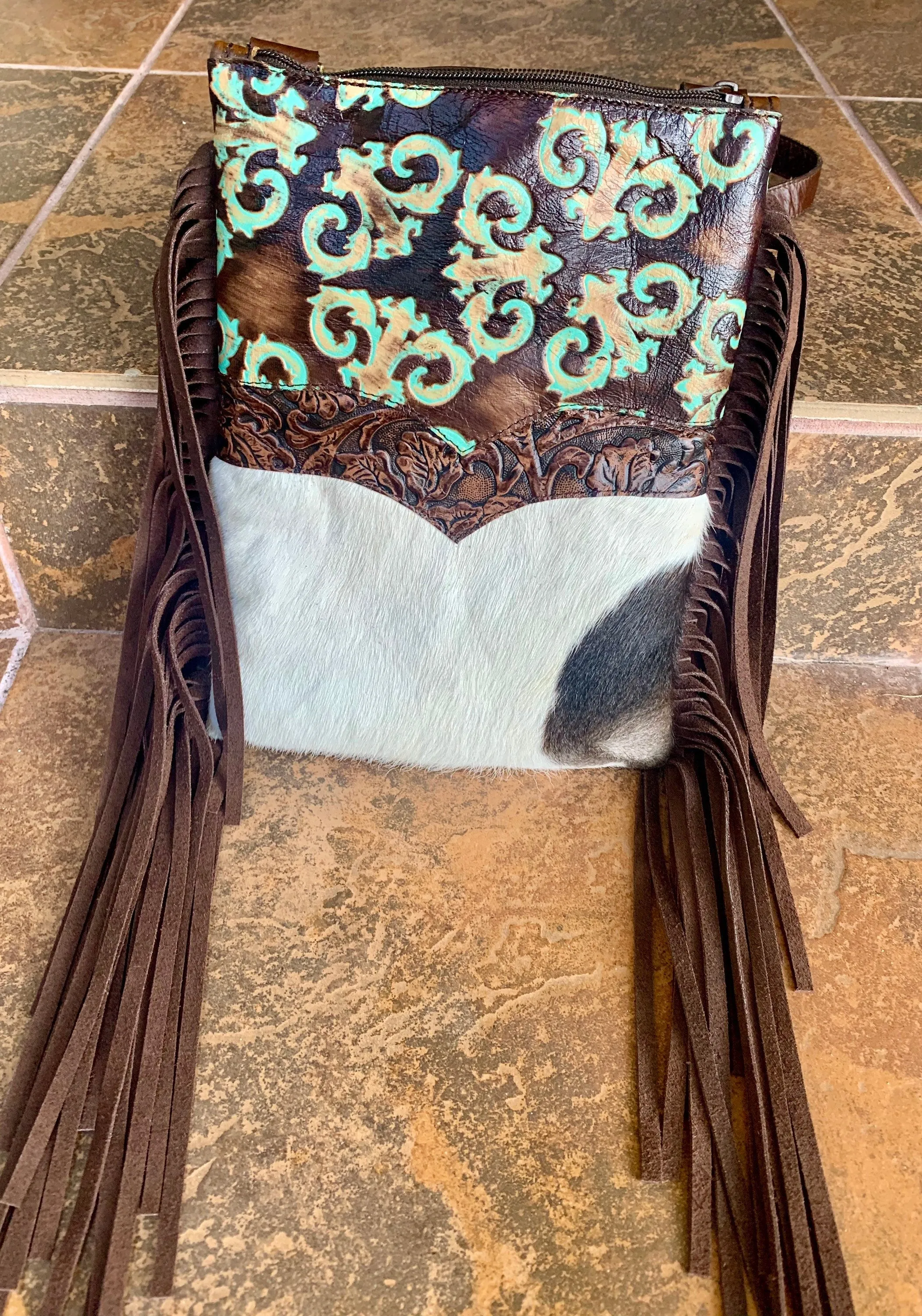 Embossed leather & cowhide crossbody/Hipster
