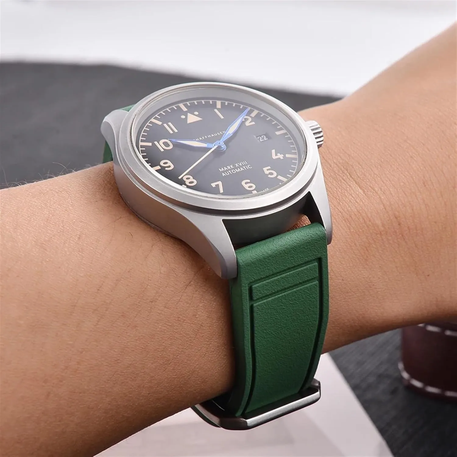 KLVN Grade Fluororubber FKM 20mm 21mm 22mm Watch Strap Diving Waterproof Quick Release Watchbands