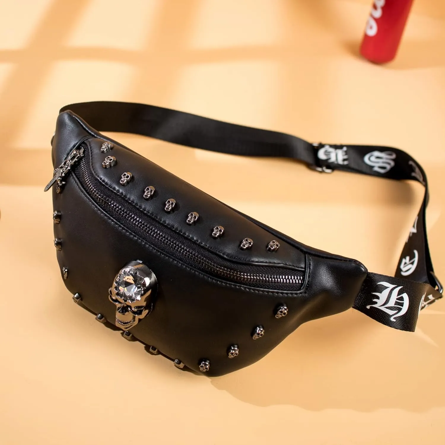 Leather Fanny Packs for Women,Fashion Leather Waist Bag Black Fanny Pack Men Skull Design Bum Bags for Women Crossbody Belt Bag Waist Pack for Holiday Festival Travel Running Hiking (Skull -1)