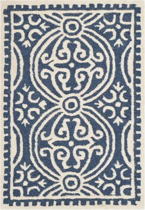 SAFAVIEH Cambridge Collection 31.2" x 48" CAM123G Handmade Moroccan Premium Wool Accent Rug