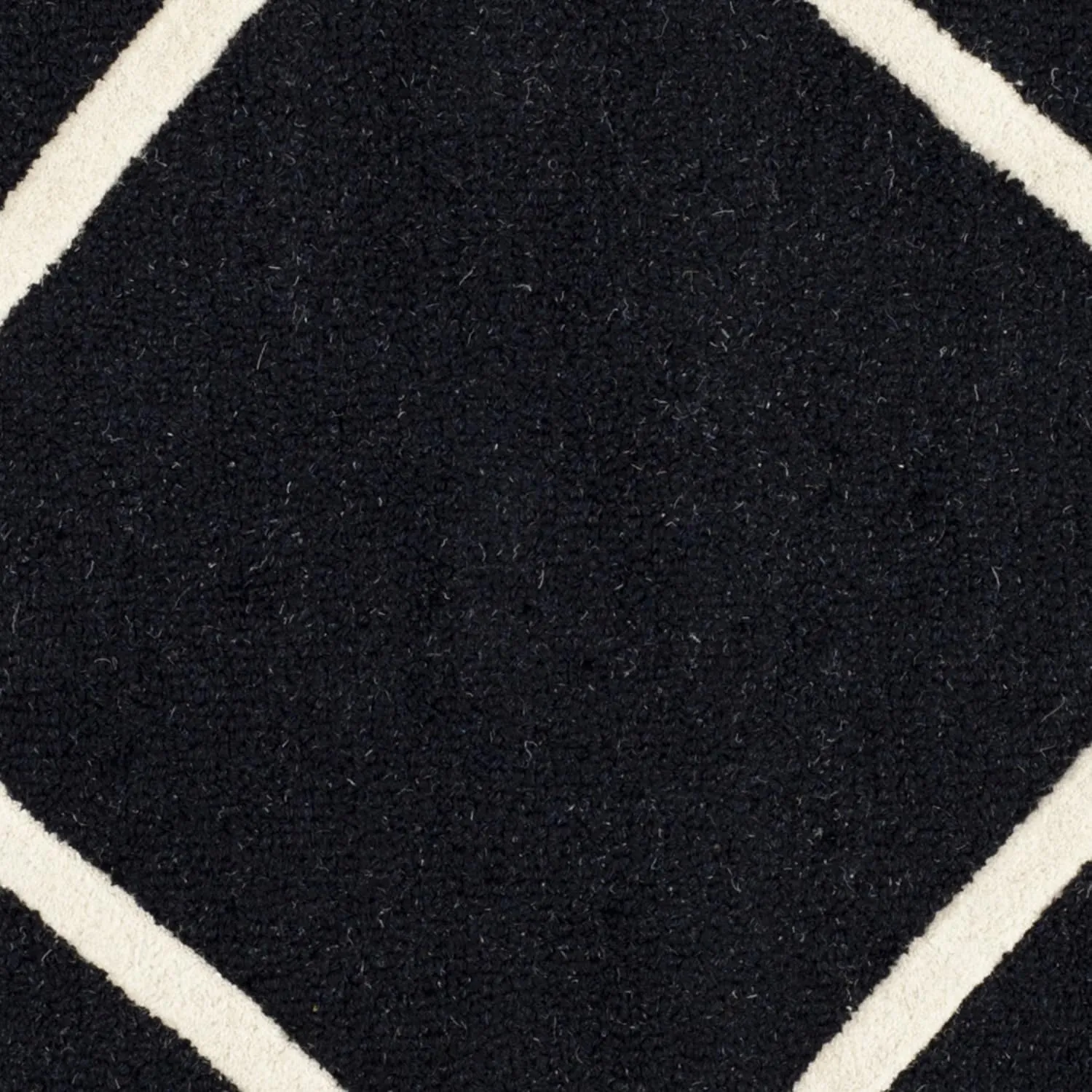 SAFAVIEH Cambridge Collection Area Rug - 6' Round, Black & Ivory, Handmade Moroccan Trellis Wool, Ideal for High Traffic Areas in Living Room, Bedroom (CAM136E)