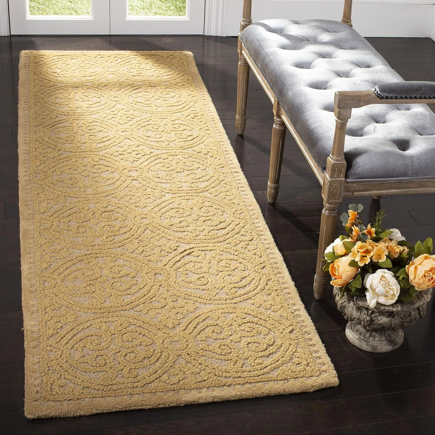 SAFAVIEH Cambridge Collection Runner Rug - 2'6" x 10', Light Gold & Dark Gold, Handmade Moroccan Wool, Ideal for High Traffic Areas in Living Room, Bedroom (CAM233A)