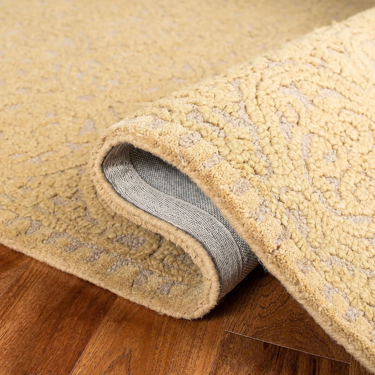 SAFAVIEH Cambridge Collection Runner Rug - 2'6" x 10', Light Gold & Dark Gold, Handmade Moroccan Wool, Ideal for High Traffic Areas in Living Room, Bedroom (CAM233A)