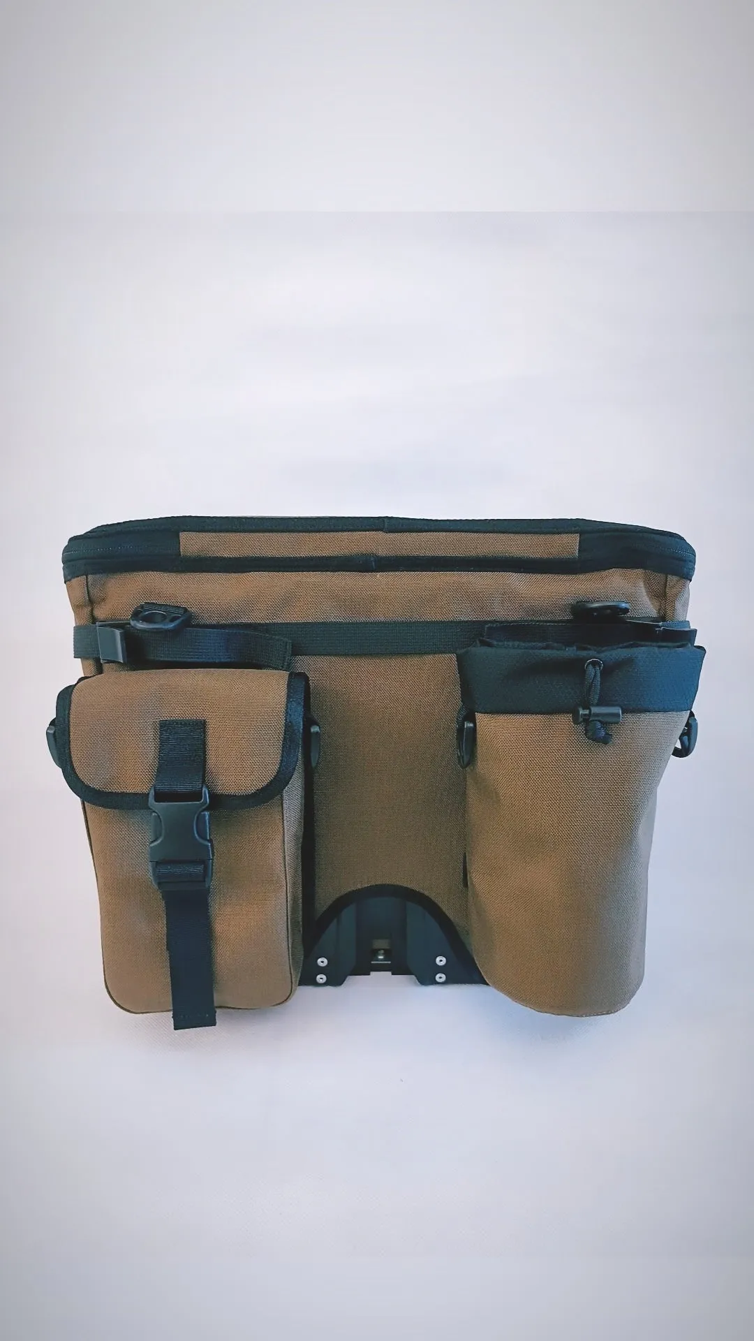 UrbanX® Picnic Basket