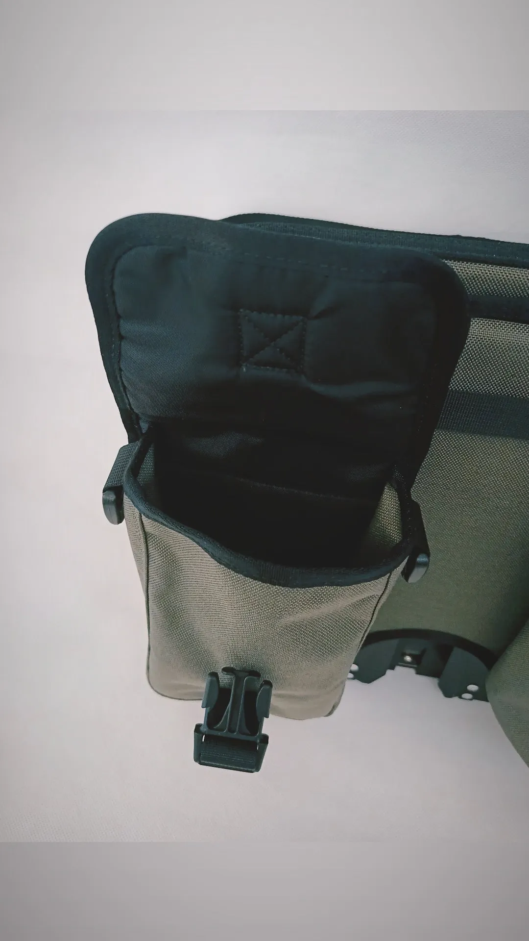 UrbanX® Picnic Basket