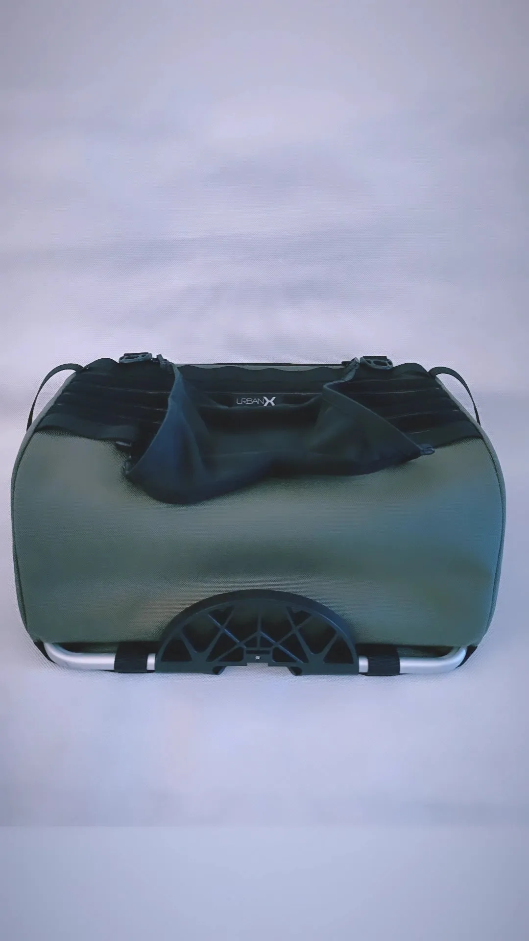 UrbanX® Picnic Basket