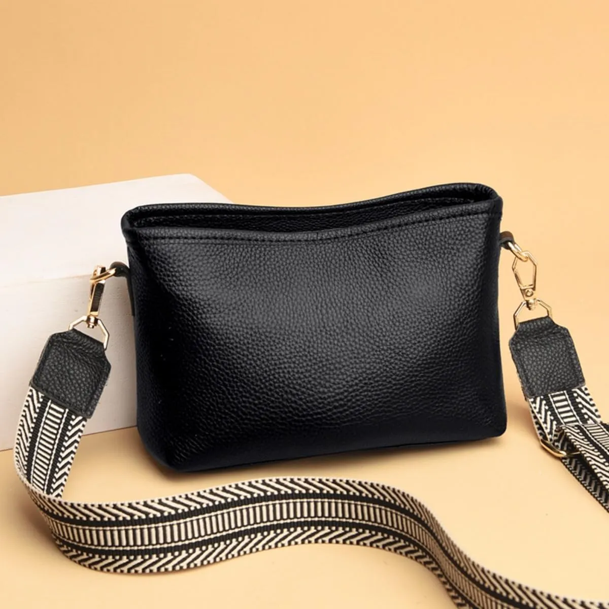 Wide Shoulder Strap Crossbody Small Square Bag Top-Grain Leather Single Shoulder Bag Casual Crossbody Bag