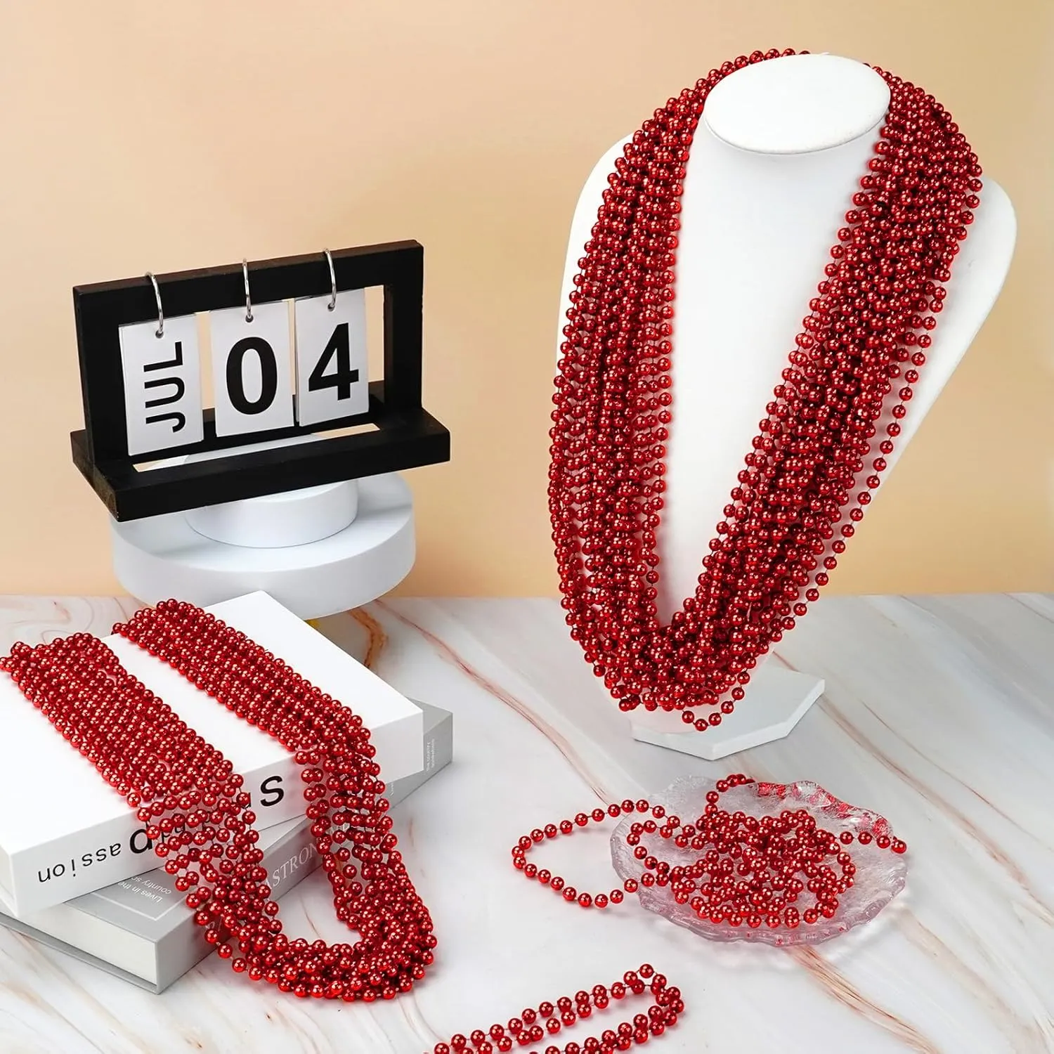ZYFLSQ 100 Pcs Red Mardi Gras Beads, 33" 7mm Metallic Red Beads Necklaces Bulk, Valentine Beaded Necklaces, Party Beads for Carnival Valentines Patriotic Day Christmas Party Favors Decorations